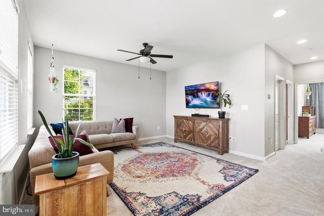 9228 ALVYN LAKE CIR, Bristow, VA 20136