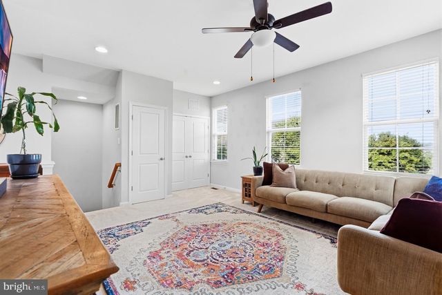 9228 ALVYN LAKE CIR, Bristow, VA 20136