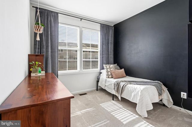 9228 ALVYN LAKE CIR, Bristow, VA 20136
