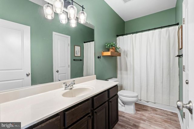 9228 ALVYN LAKE CIR, Bristow, VA 20136
