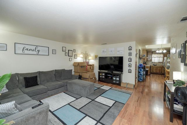 19864 1st St, Hilmar, CA 95324