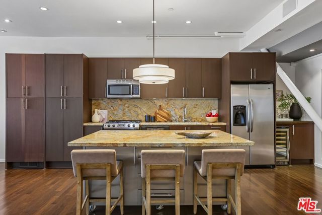 1645 N Vine Street 911, Los Angeles, CA 90028