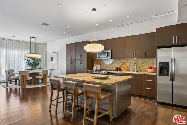 1645 N Vine Street 911, Los Angeles, CA 90028