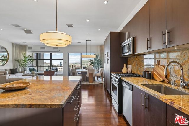 1645 N Vine Street 911, Los Angeles, CA 90028