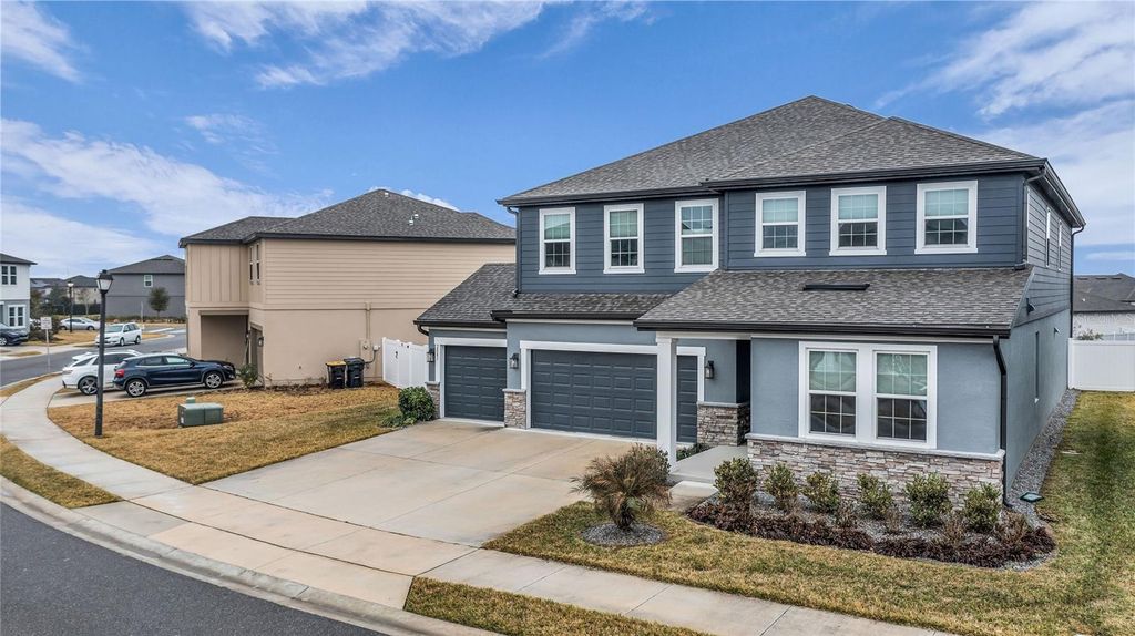 Image 2 of property listing at 2081 DERWENT DRIVE, Davenport, FL 33896