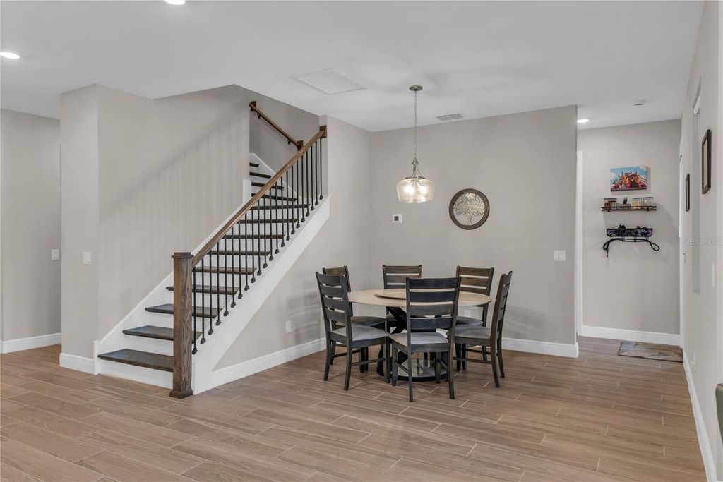 Image 15 of property listing at 2081 DERWENT DRIVE, Davenport, FL 33896