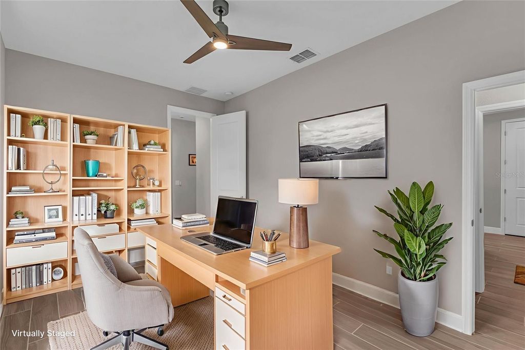 Image 23 of property listing at 2081 DERWENT DRIVE, Davenport, FL 33896