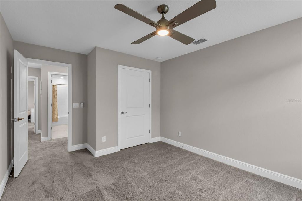 Image 35 of property listing at 2081 DERWENT DRIVE, Davenport, FL 33896