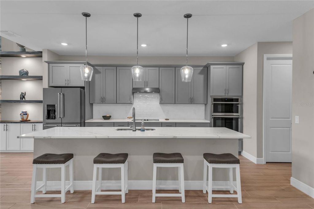 Image 7 of property listing at 2081 DERWENT DRIVE, Davenport, FL 33896