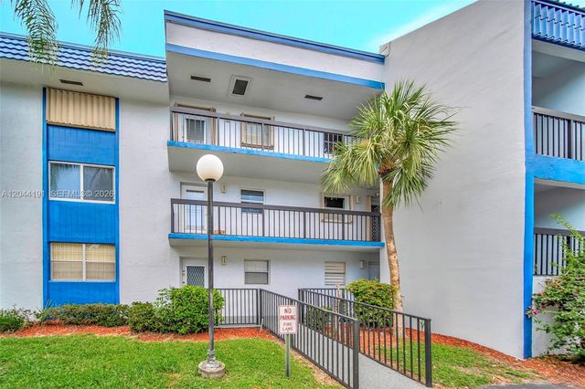 3100 Holiday Springs Boulevard 111, Margate, FL 33063
