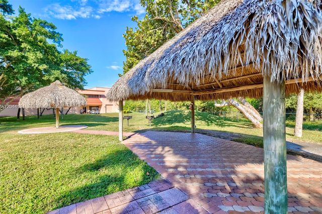 3100 Holiday Springs Boulevard 111, Margate, FL 33063