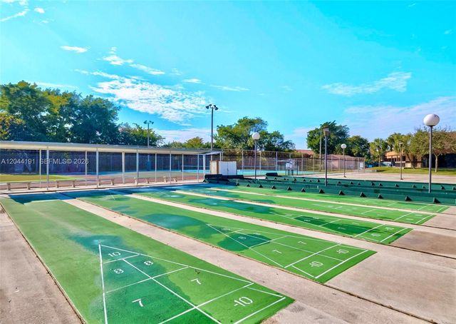 3100 Holiday Springs Boulevard 111, Margate, FL 33063