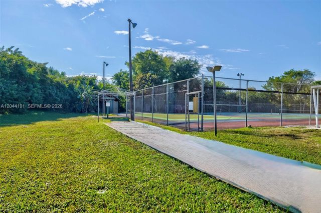 3100 Holiday Springs Boulevard 111, Margate, FL 33063