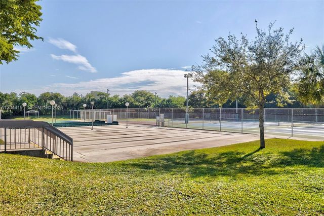 3100 Holiday Springs Boulevard 111, Margate, FL 33063