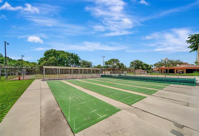 3100 Holiday Springs Boulevard 111, Margate, FL 33063