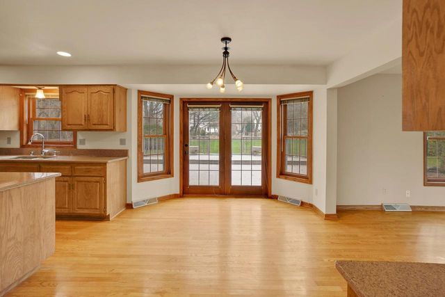 2320 Buckingham PLACE, Brookfield, WI 53045