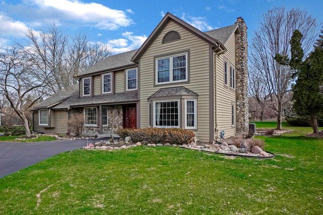 2320 Buckingham PLACE, Brookfield, WI 53045