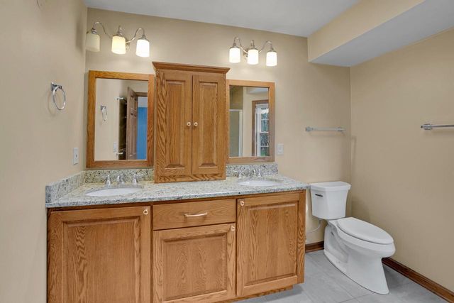 2320 Buckingham PLACE, Brookfield, WI 53045