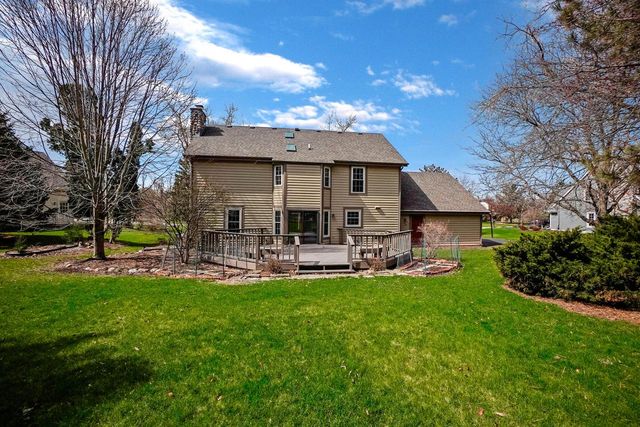 2320 Buckingham PLACE, Brookfield, WI 53045