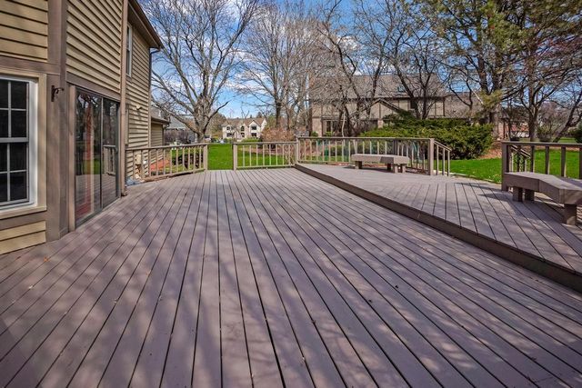 2320 Buckingham PLACE, Brookfield, WI 53045