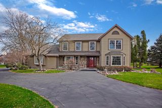 2320 Buckingham PLACE, Brookfield, WI 53045