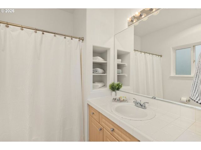 19913 Sw Poplarwood Pl, Tualatin, OR 97062