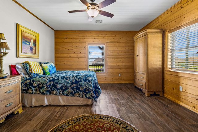 276 Evening Shade, Onalaska, TX 77360