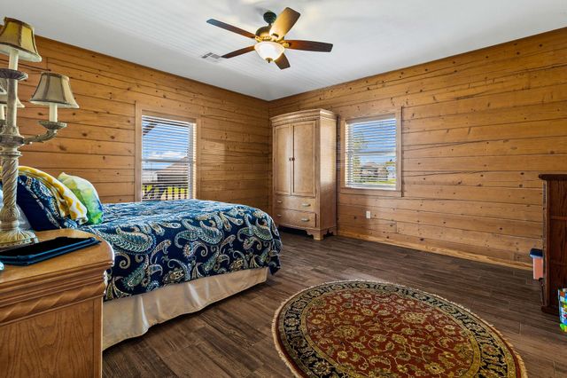 276 Evening Shade, Onalaska, TX 77360