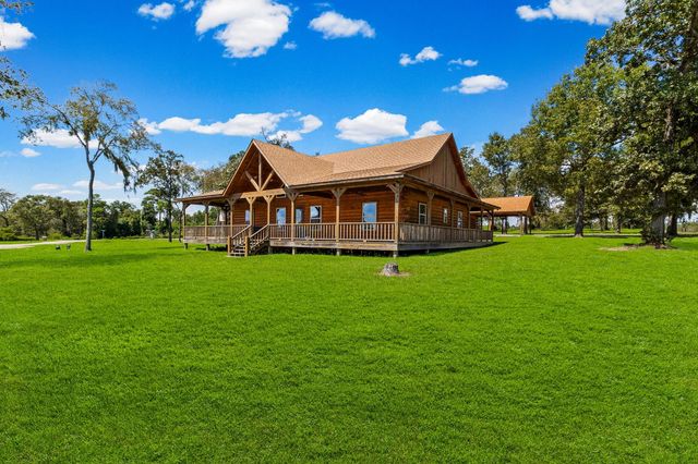 276 Evening Shade, Onalaska, TX 77360
