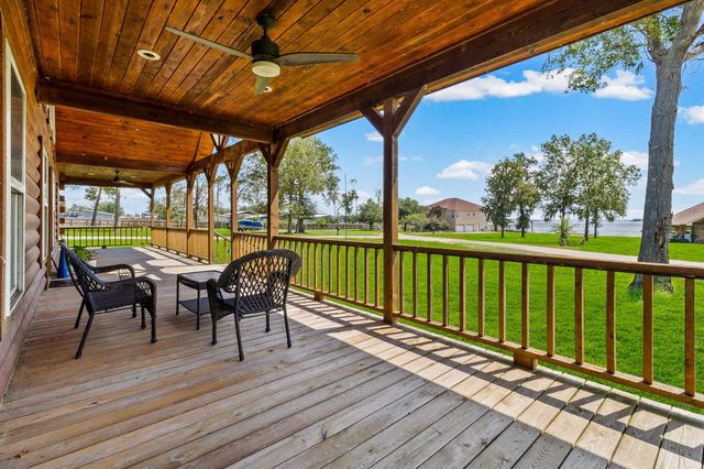 276 Evening Shade, Onalaska, TX 77360