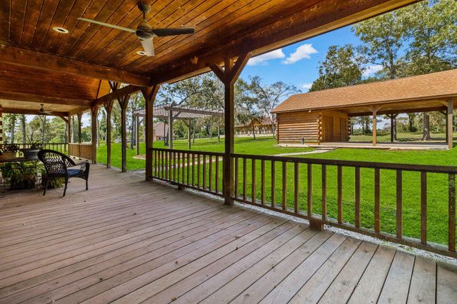 276 Evening Shade, Onalaska, TX 77360