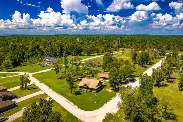 276 Evening Shade, Onalaska, TX 77360