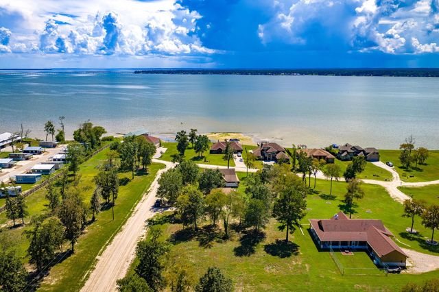 276 Evening Shade, Onalaska, TX 77360