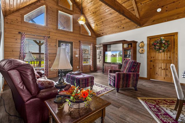 276 Evening Shade, Onalaska, TX 77360