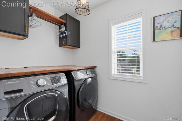 2405 Oakshire Avenue, Berkley, MI 48072