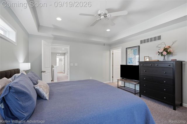 2405 Oakshire Avenue, Berkley, MI 48072