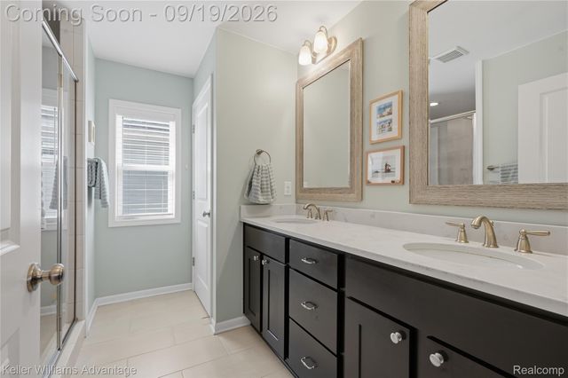 2405 Oakshire Avenue, Berkley, MI 48072