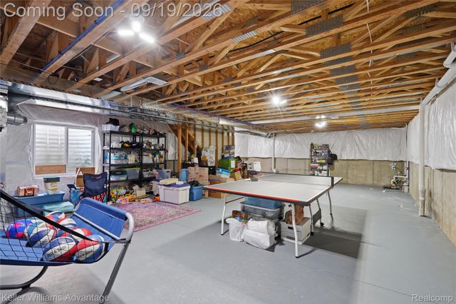 2405 Oakshire Avenue, Berkley, MI 48072