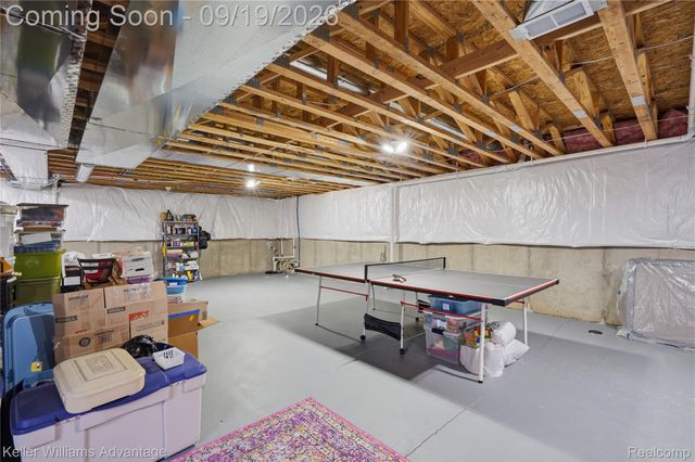 2405 Oakshire Avenue, Berkley, MI 48072