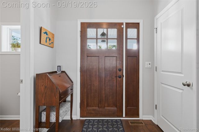 2405 Oakshire Avenue, Berkley, MI 48072