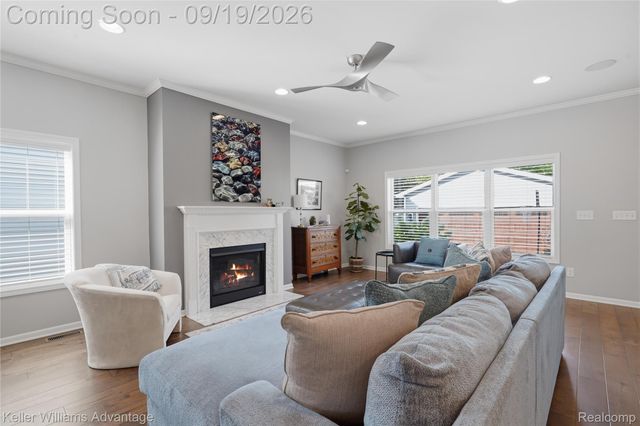 2405 Oakshire Avenue, Berkley, MI 48072