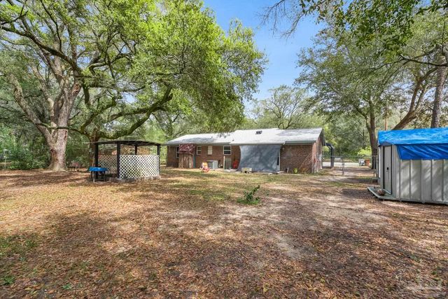 4235 Reinsma Rd, Milton, FL 32583