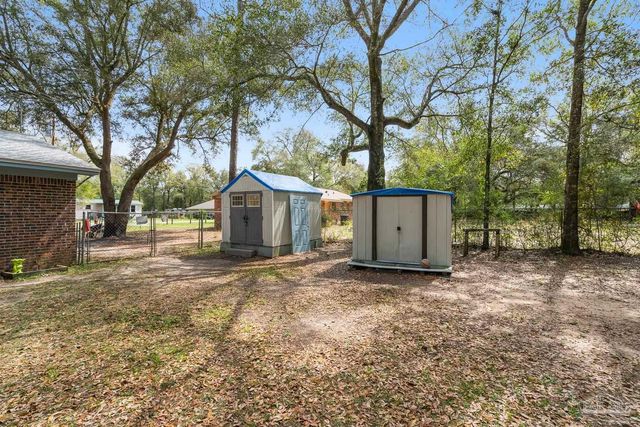 4235 Reinsma Rd, Milton, FL 32583