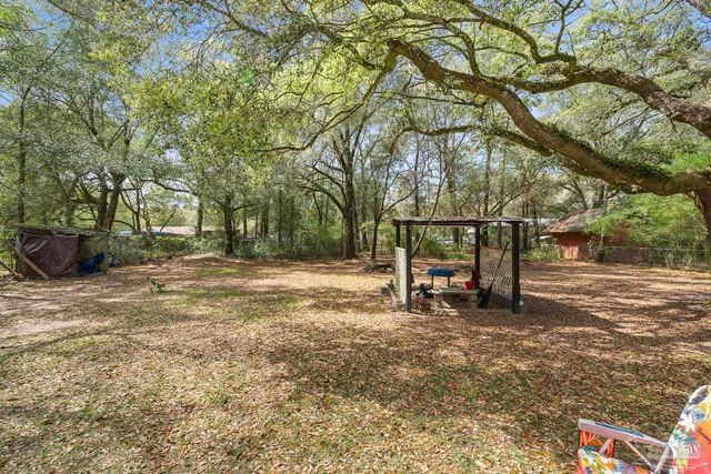 4235 Reinsma Rd, Milton, FL 32583