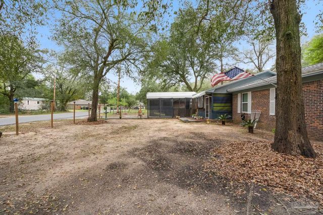 4235 Reinsma Rd, Milton, FL 32583