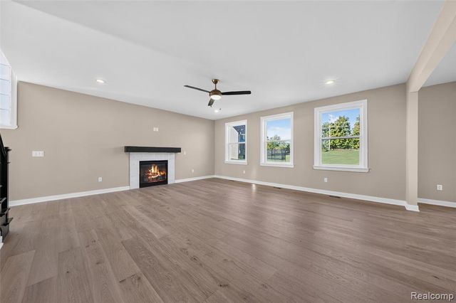 710 Marlayna Drive, Oxford, MI 48371