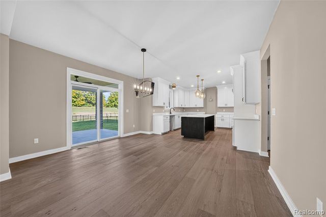 710 Marlayna Drive, Oxford, MI 48371