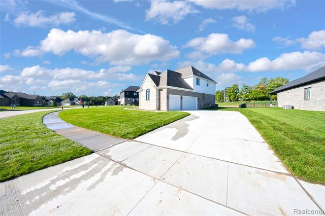 710 Marlayna Drive, Oxford, MI 48371