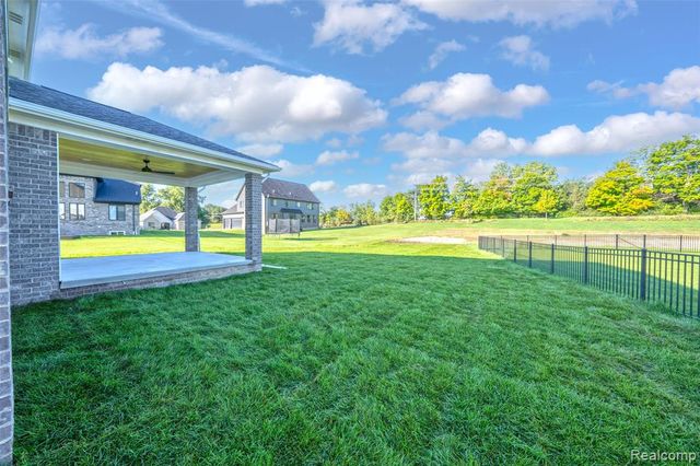 710 Marlayna Drive, Oxford, MI 48371