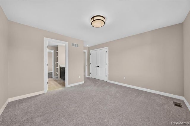 710 Marlayna Drive, Oxford, MI 48371